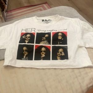 H.E.R , JUNIORS MEDIUM